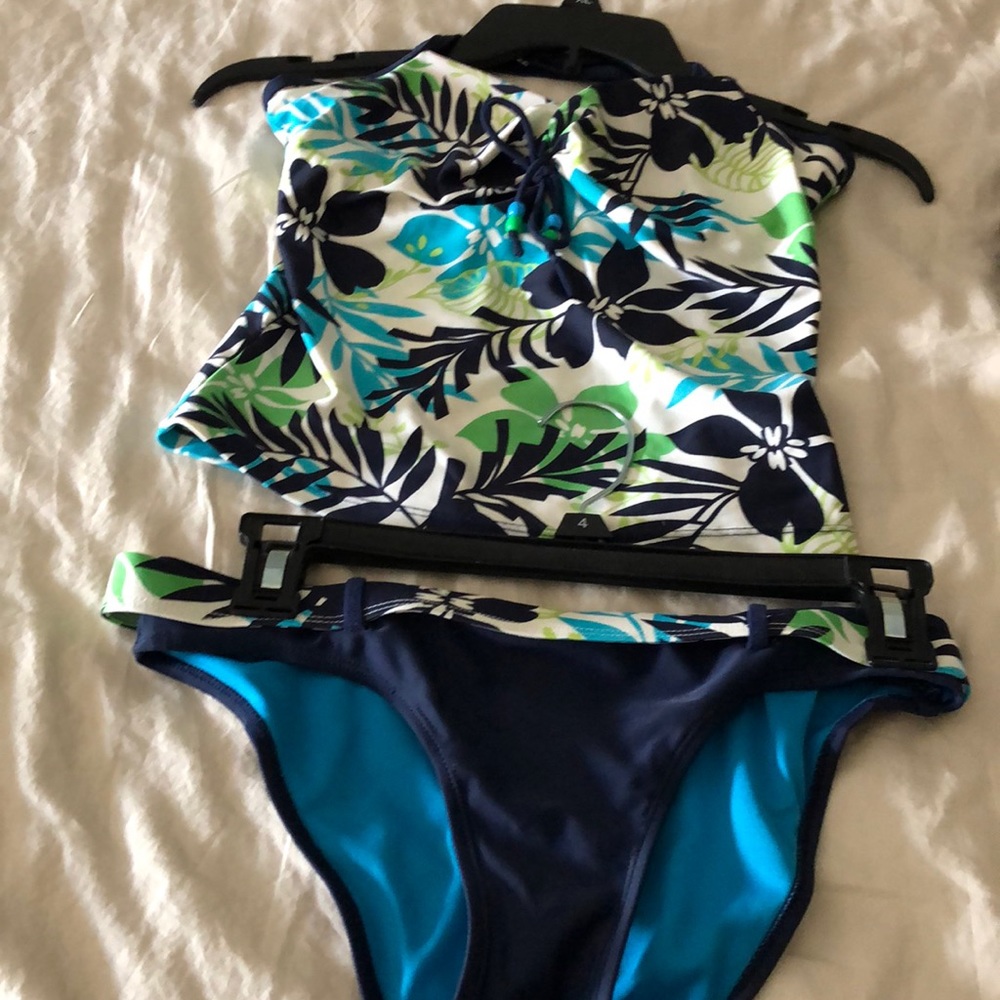 Swim suit